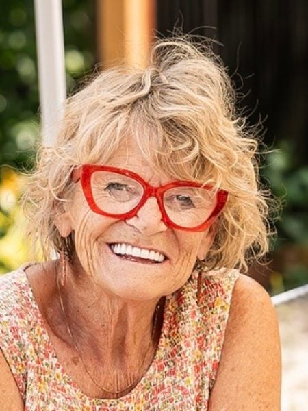 Portrait of Deb Dickerson-Pogue